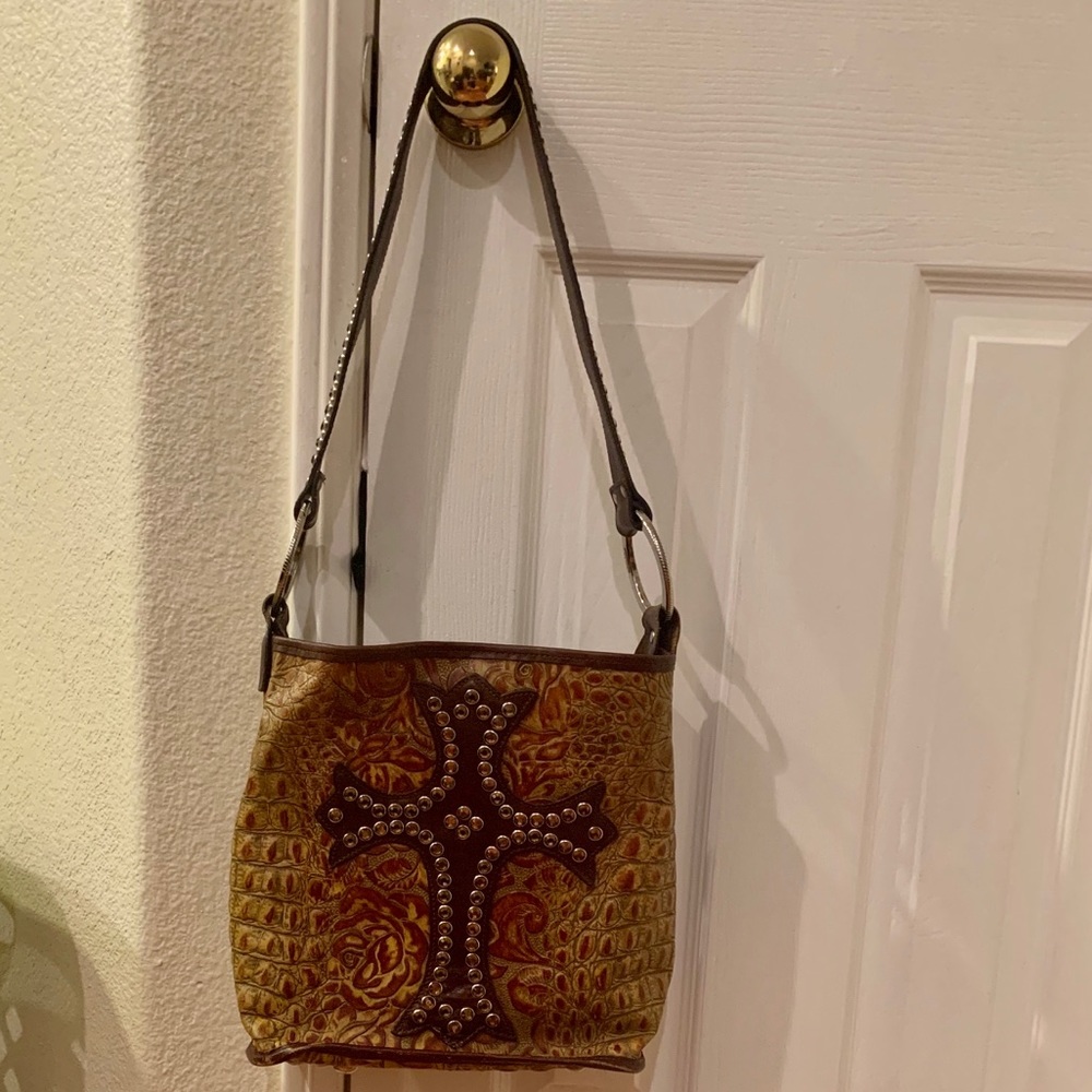 Almost New Raviani Croc Handbag - Picture 2 of 10
